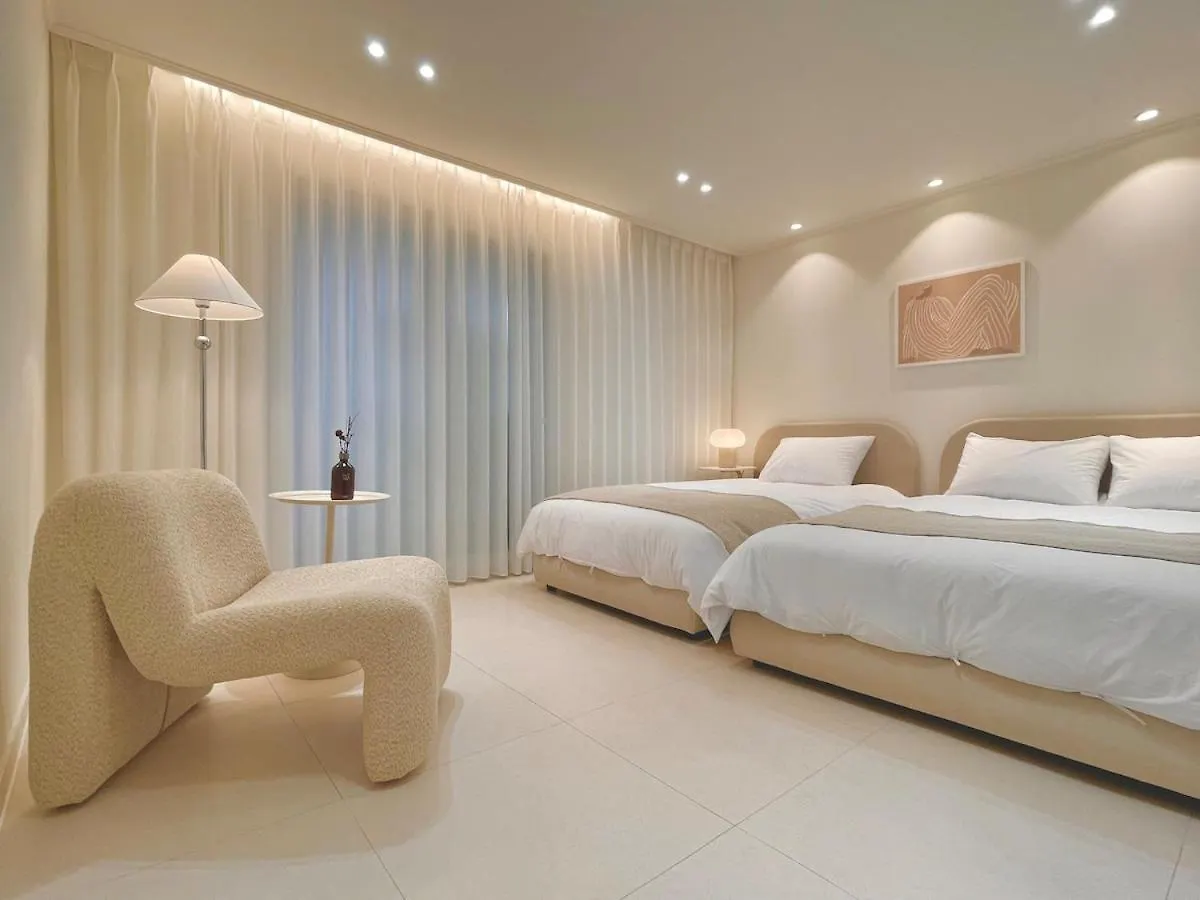 Seouse, Seoul House Apartman